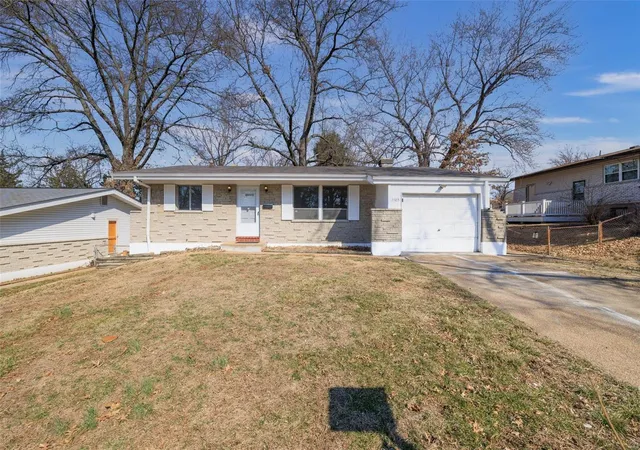 Photo 1 of Single family home for sale at 2505 Netherton Dr, Saint Louis, MO 63136 | MLS# 25019857 | Listing updated on 2025-04-03