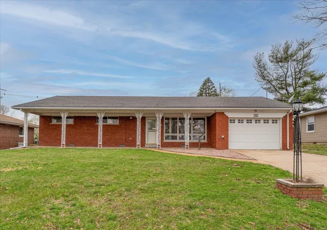Photo 1 of Single family home for sale at 58 Patricia Ln, Belleville, IL 62226 | MLS# 25019859 | Listing updated on 2025-04-01