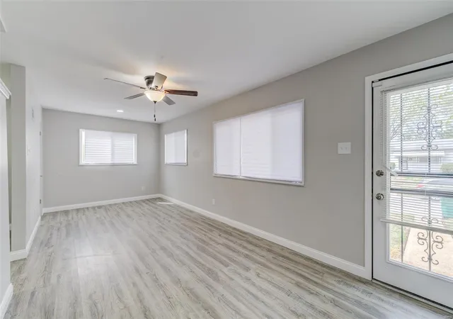 Photo 3 of Single family home for sale at 10400 Earl Dr, Saint Louis, MO 63136 | MLS# 25019862 | Listing updated on 2025-04-02