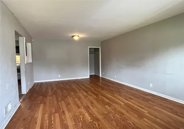 Photo 3 of Single family home for sale at 514 Banavie Dr, Saint Louis, MO 63137 | MLS# 25019875 | Listing updated on 2025-04-01