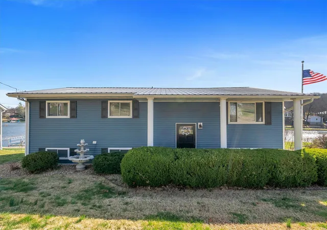 Photo 2 of Single family home for sale at 1719 Lake Shore Dr, Owensville, MO 65066 | MLS# 25019909 | Listing updated on 2025-04-03