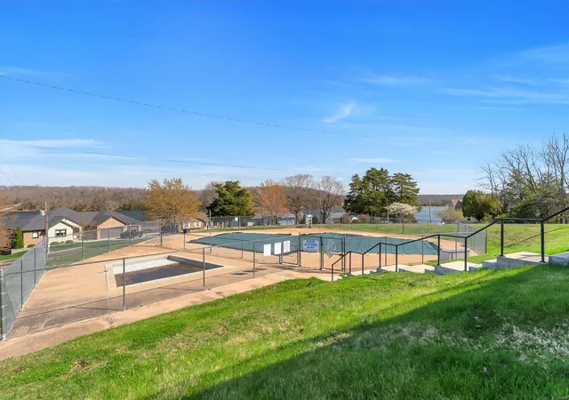 Photo 38 of Single family home for sale at 1719 Lake Shore Dr, Owensville, MO 65066 | MLS# 25019909 | Listing updated on 2025-04-03