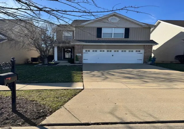 Townhouse for sale at 463 Parkgate Dr, Lake Saint Louis, MO 63367 | MLS# 25019971