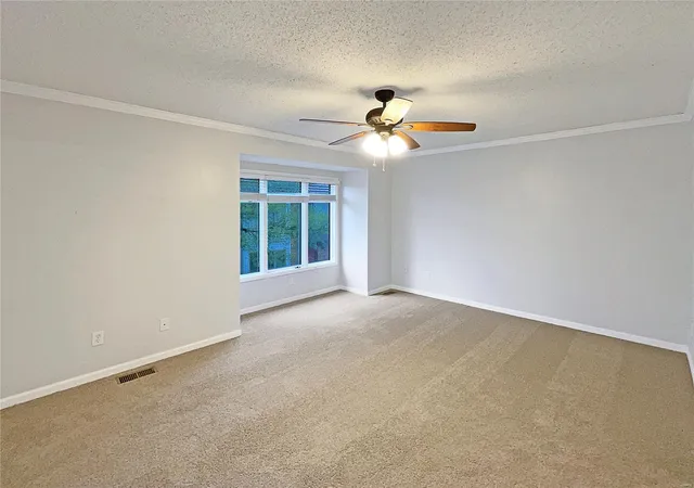Photo 3 of Townhouse for sale at 26 Thistledale Ct #H, Saint Peters, MO 63376 | MLS# 25019972 | Listing updated on 2025-04-01