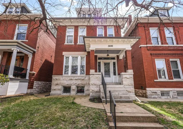 Photo 1 of Single family home for sale at 3446 Sidney St, Saint Louis, MO 63104 | MLS# 25020041 | Listing updated on 2025-04-02