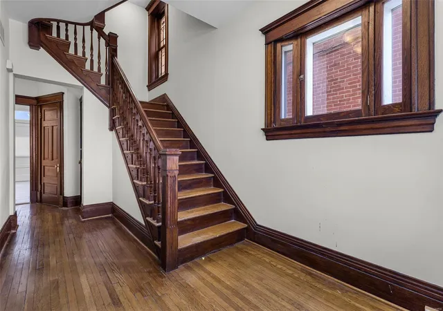 Photo 3 of Single family home for sale at 3446 Sidney St, Saint Louis, MO 63104 | MLS# 25020041 | Listing updated on 2025-04-02