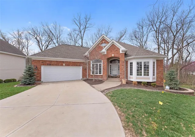 Photo 1 of Condo for sale at 2733 Fairway Oaks Dr, Lake Saint Louis, MO 63367 | MLS# 25020087 | Listing updated on 2025-04-02