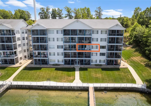 2nd image of 18011 Blue Anchor Dr, Gravois Mills, MO 65037