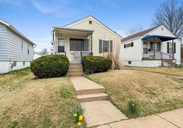 Photo 1 of Single family home for sale at 5605 Lansdowne Ave, Saint Louis, MO 63109 | MLS# 25020093 | Listing updated on 2025-04-03