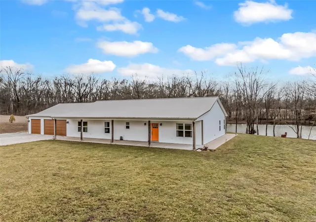 Single family home for sale at 55 Big Lead Crk Ln, Silex, MO 63377 | MLS# 25020128