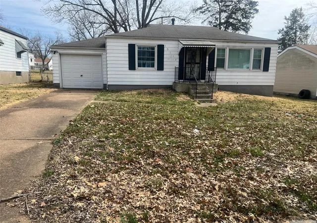 Photo 1 of Single family home for sale at 10114 Tappan Dr, Saint Louis, MO 63137 | MLS# 25020186 | Listing updated on 2025-04-01
