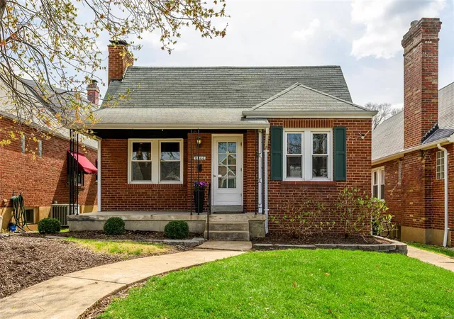 Photo 1 of Single family home for sale at 6044 Lansdowne Ave, Saint Louis, MO 63109 | MLS# 25020295 | Listing updated on 2025-04-02