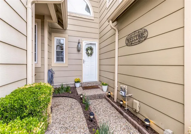 Photo 1 of Townhouse for sale at 3105 Autumn Shrs Dr, Maryland Heights, MO 63043 | MLS# 25020311 | Listing updated on 2025-04-04