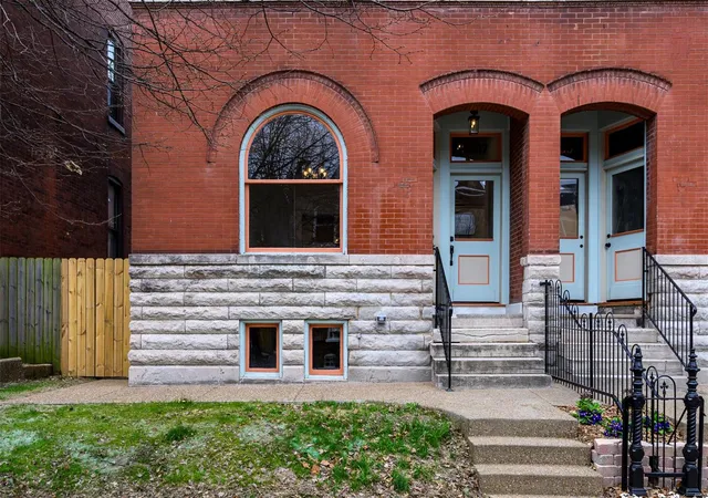 Photo 2 of Townhouse for sale at 3437 Oregon Ave, Saint Louis, MO 63118 | MLS# 25020320 | Listing updated on 2025-04-02