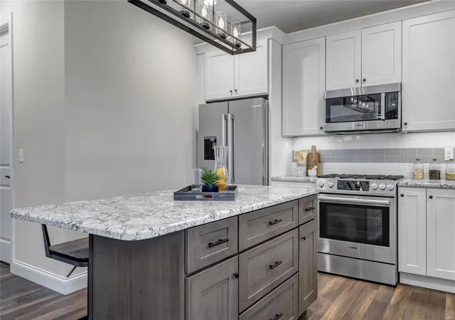 Photo 3 of Single family home for sale at 13219 Tablerock Dr, Saint Louis, MO 63122 | MLS# 25020321 | Listing updated on 2025-04-03
