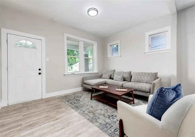 Photo 2 of Single family home for sale at 3817 Eiler St, Saint Louis, MO 63116 | MLS# 25020334 | Listing updated on 2025-04-02