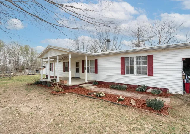 Photo 2 of Single family home for sale at 19518 State Hwy Ww, Puxico, MO 63960 | MLS# 25020391 | Listing updated on 2025-04-02