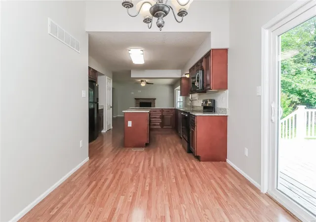 Photo 4 of Single family home for sale at 1826 Basket Oak Dr, Saint Charles, MO 63303 | MLS# 25020517 | Listing updated on 2025-04-02