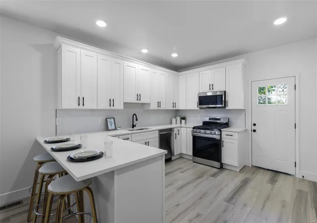 Photo 4 of Single family home for sale at 522 Hurck St, Saint Louis, MO 63111 | MLS# 25020525 | Listing updated on 2025-04-02