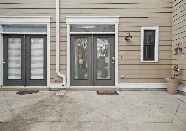 Photo 2 of Townhouse for sale at 3665 Arpent St #304C, Saint Charles, MO 63301 | MLS# 25020589 | Listing updated on 2025-04-03