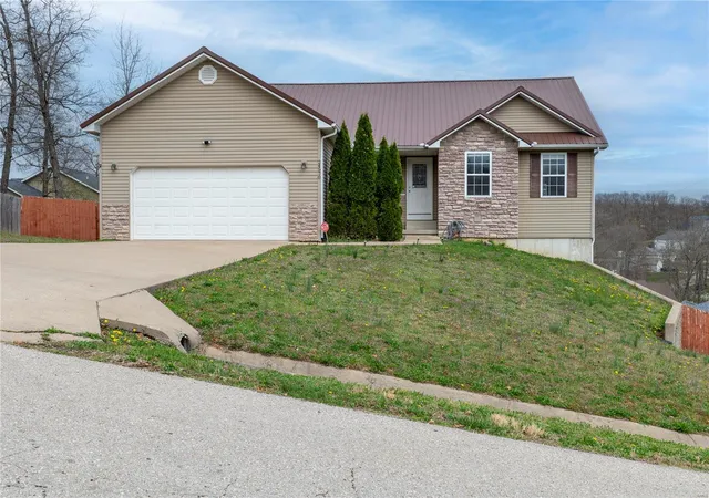 Photo 1 of Single family home for sale at 24570 Talladega Rd, Saint Robert, MO 65584 | MLS# 25020612 | Listing updated on 2025-04-04