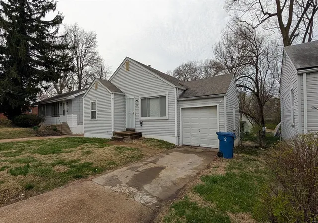 Photo 1 of Single family home for sale at 6349 Garfield Ave, Saint Louis, MO 63134 | MLS# 25020626 | Listing updated on 2025-04-03