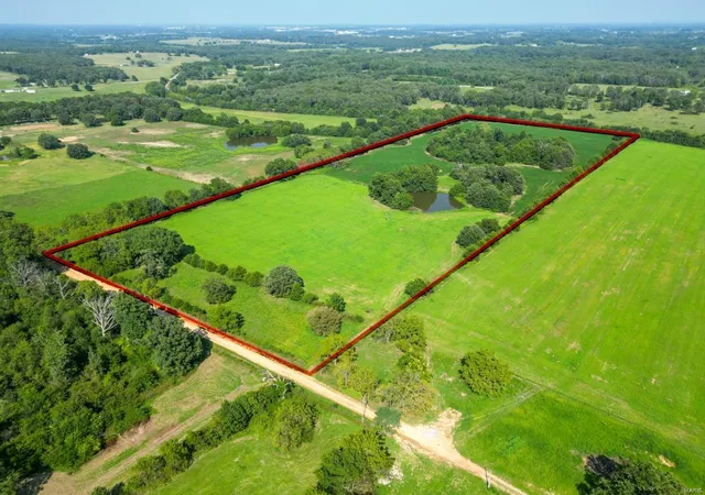 Photo 2 of Land for sale at 18550 Nellwood Lane, Lebanon, MO 65536 | MLS# 25020894 | Listing updated on 2025-04-05