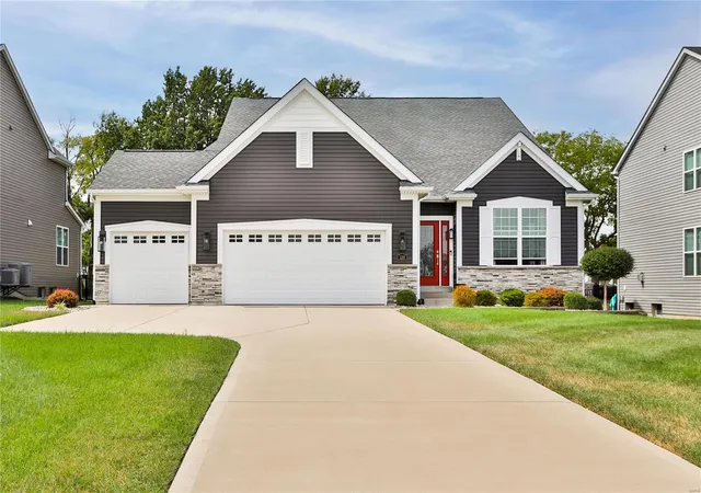 Photo 1 of Single family home for sale at 130 Royal Inverness Pkwy, O Fallon, MO 63368 | MLS# 25020963 | Listing updated on 2025-04-04