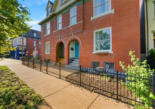 Photo 1 of Single family home for sale at 1727 Lafayette Ave, Saint Louis, MO 63104 | MLS# 25020971 | Listing updated on 2025-04-04