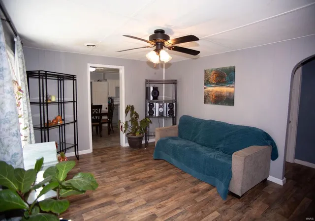 Photo 4 of Single family home for sale at 429 W Parker St, Chaffee, MO 63740 | MLS# 25021002 | Listing updated on 2025-04-04