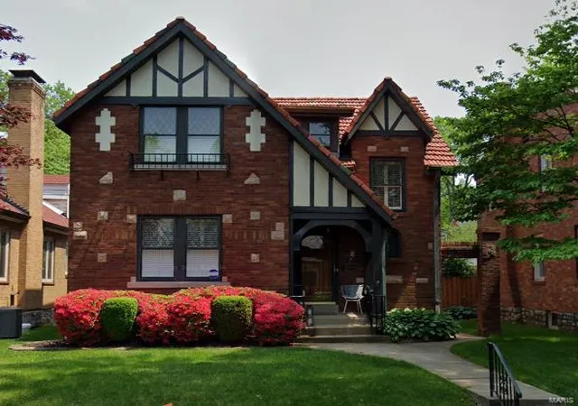 Photo 1 of Sale Pending at 4704 Prague Ave, Saint Louis, MO 63109 | MLS# 25021026 | Listing updated on 2025-04-06