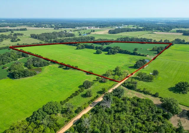 3rd image of 18450 Nellwood Lane, Lebanon, MO 65536 | MLS# 25021177
