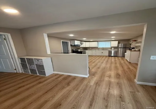 Photo 2 of Single family home for sale at 213 Vida Ave, Saint Louis, MO 63125 | MLS# 25021309 | Listing updated on 2025-04-06