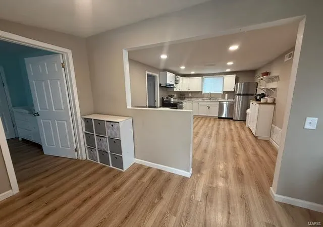 Photo 3 of Single family home for sale at 213 Vida Ave, Saint Louis, MO 63125 | MLS# 25021309 | Listing updated on 2025-04-06