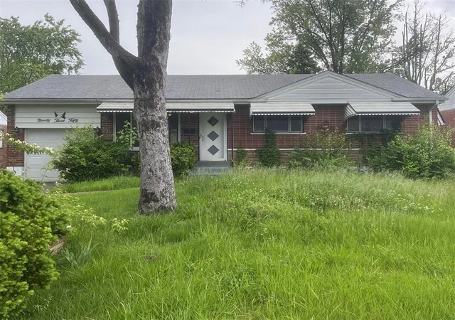 Single Family Residence at 9350 Melanie Dr, Saint Louis, MO 63137 | MLS# MIS25032067 | | Sold on 2025-08-11