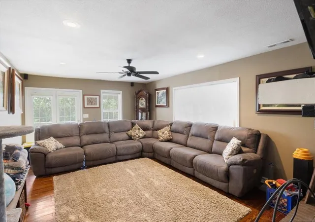 Photo 3 of Single Family Residence at 2261 Pier 31 Rd, Camdenton, MO 65020 | MLS# MIS25032847 | | Sold on 2025-08-13