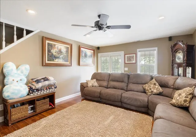 Photo 4 of Single Family Residence at 2261 Pier 31 Rd, Camdenton, MO 65020 | MLS# MIS25032847 | | Sold on 2025-08-13