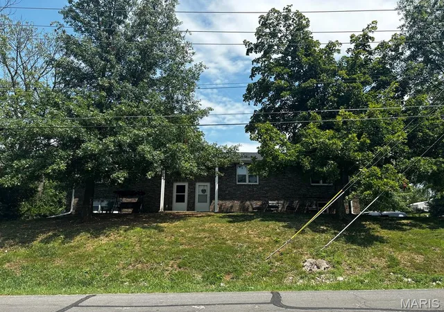 Photo 2 of Multi Family at 627 Hendricks Dr #627 & 629, Mexico, MO 65265 | MLS# MIS25033866 | | Sold on 2025-09-26
