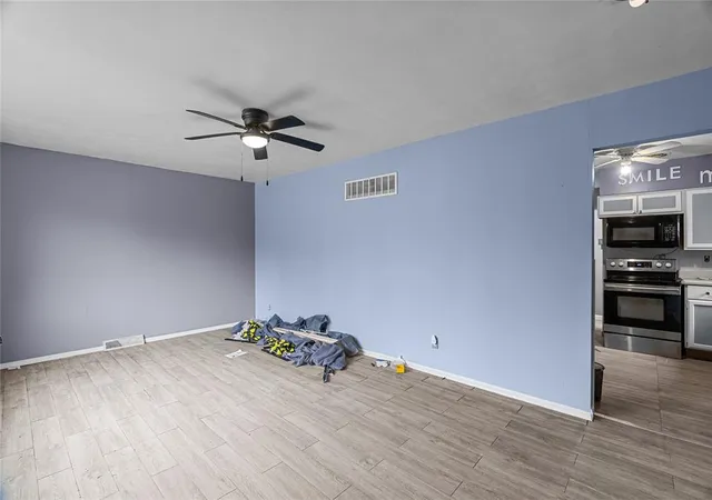 Photo 4 of Single Family Residence at 519 Graf Ave, Saint Louis, MO 63135 | MLS# MIS25034607 | | Sold on 2025-07-24