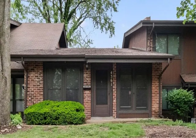 Condominium at 4361 Tavistock Cir, Saint Louis, MO 63129 | MLS# MIS25035965 | | Sold on 2025-06-25