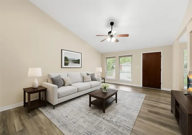 Photo 1 of Condominium at 4361 Tavistock Cir, Saint Louis, MO 63129 | MLS# MIS25035965 | | Sold on 2025-06-25