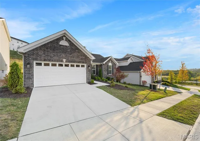 Photo 2 of Single Family Residence at 7405 Shadow Point Dr, Saint Louis, MO 63129 | MLS# MIS25038390 | | Sold on 2025-11-20