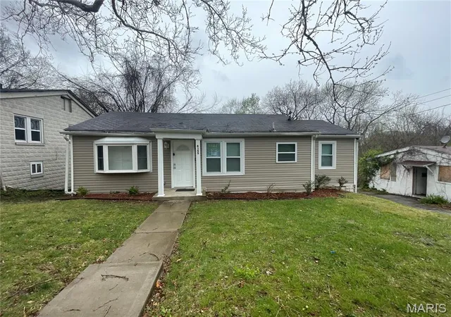 Homes for sale in Saint Louis, MO | 6155 Emerald Ave, Saint Louis, MO 63135 | MLS# MIS25040094