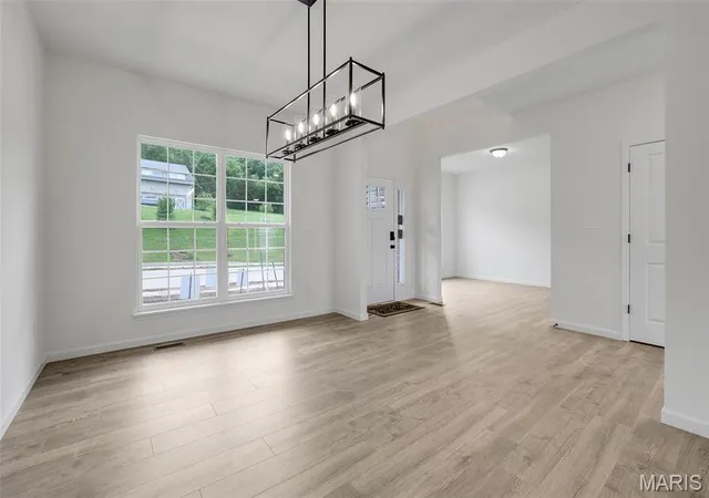 5th image of 2410 Chukka Dr, Eureka, MO 63025 | MLS# MIS25040519