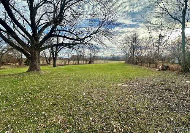 Photo 3 of Single Family Residence at 58798 Plevna Pl, Shelbyville, MO 63469 | MLS# MIS25040976 |  | Sold on 2025-11-18