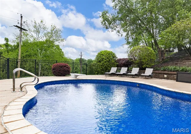 Photo 2 of Single Family Residence at 4304 Austin Pass Ct, Saint Charles, MO 63304 | MLS# MIS25041708 | | Sold on 2025-11-03