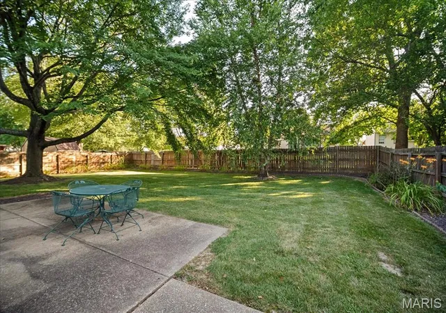 Photo 3 of Single Family Residence at 2713 Sundowner Dr, Saint Charles, MO 63303 | MLS# MIS25041849 | | Sold on 2025-07-30