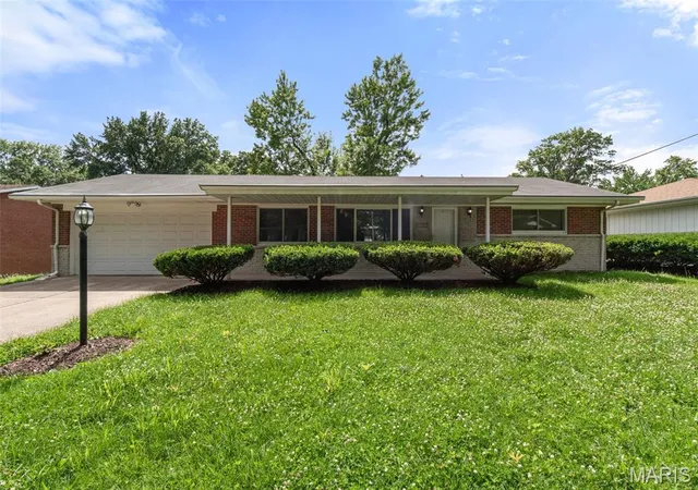Single Family Residence at 11533 Norgate Dr, Saint Louis, MO 63138 | MLS# MIS25042440 | | Sold on 2025-07-25