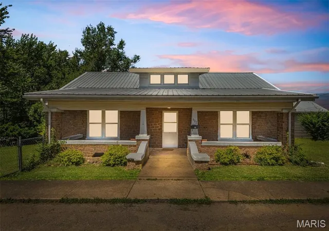 Photo 1 of Single Family Residence at 602 High St, Fredericktown, MO 63645 | MLS# MIS25042499 | | Sold on 2025-08-19
