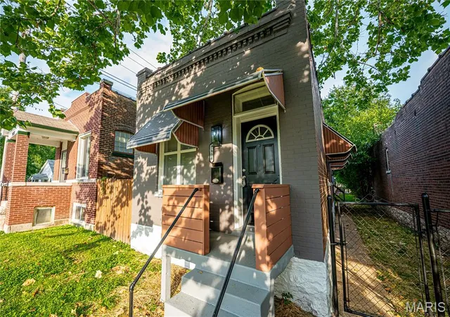 Single family home for sale at 7904 Pennsylvania Ave, Saint Louis, MO 63111 | MLS# MIS25042966 | Listing updated on 2025-07-09